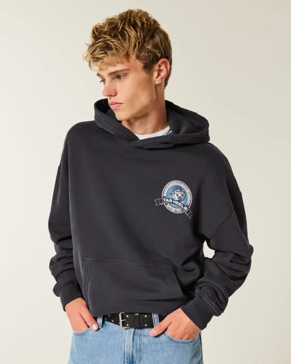 Boxy University of North Carolina Tar Heels Graphic Hoodie Boxy University of North Carolina Tar Heels Graphic Hoodie