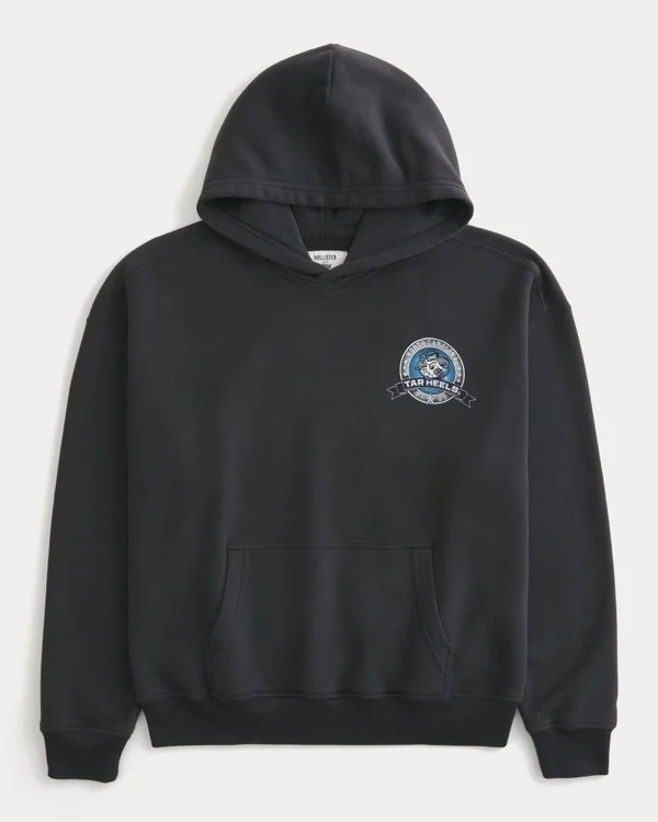 Boxy University of North Carolina Tar Heels Graphic Hoodie Boxy University of North Carolina Tar Heels Graphic Hoodie