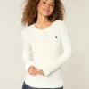 Cable-Knit Star Crew Sweater