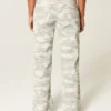 Curvy Low-rise Y2K Camo Baggy Jeans