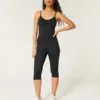 Gilly Hicks Active Recharge Capri Pants
