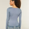 Long-Sleeve Seamless Fabric Scoop Baby Tee
