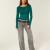 Long-Sleeve Seamless Fabric Slash-Neck Top