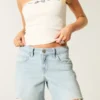 Low-Rise Light Wash Baggy Denim Shorts 5″