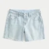 Low-Rise Light Wash Baggy Denim Shorts 5″