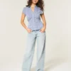 Low-Rise Light Wash Baggy Jeans