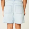 Low-Rise Light Wash Bow Graphic Baggy Jort